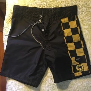 Birdwell board short!